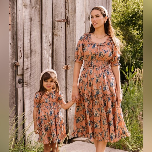 New Ivy City Co. Elena Floral Midi Dress Size Small - Picture 4 of 4